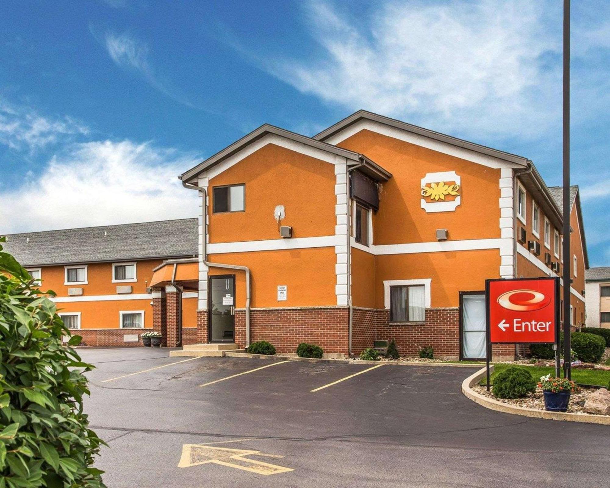 Econo Lodge Cedar Rapids Exterior photo